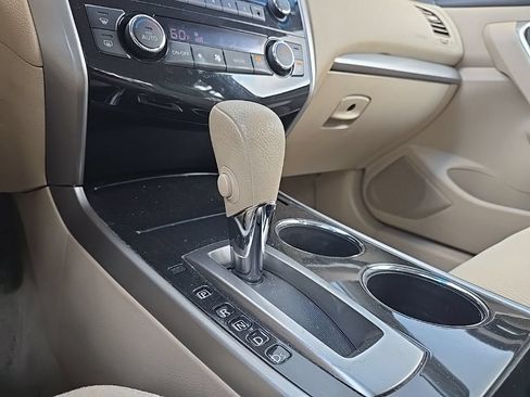 Used 2013 Nissan Altima 2.5 SV FWD image 22