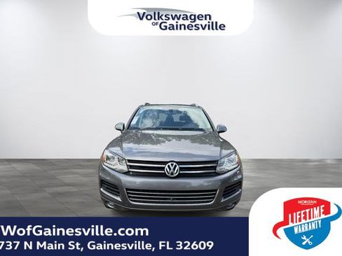 Used 2014 Volkswagen Touareg Executive AWD/4WD image 2