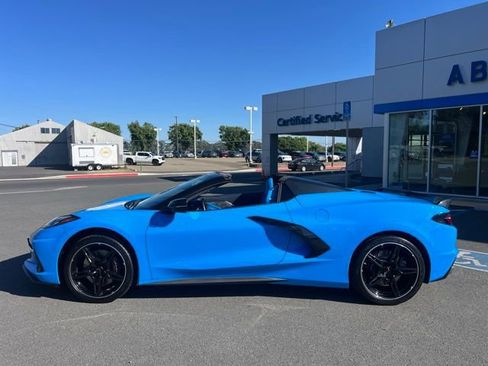 Used 2023 Chevrolet Corvette Stingray Premium Conv w/ Z51 Performance Package RWD image 11
