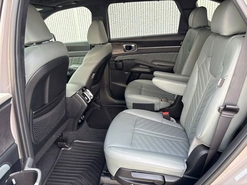 Certified 2025 Kia Sorento SX Prestige w/ Sage Leather Package AWD/4WD image 28