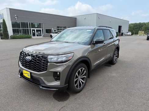 New 2026 Ford Explorer ST-Line AWD/4WD image 1