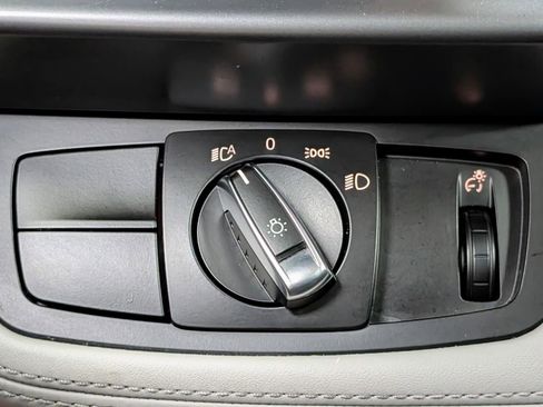 Used 2016 BMW i8 image 23