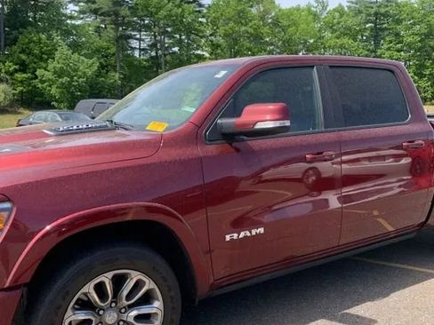 Used 2019 RAM 1500 Laramie AWD/4WD image 2