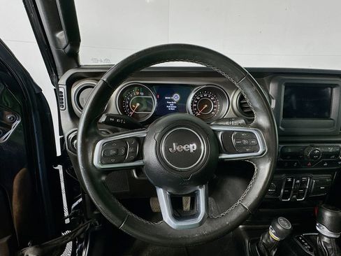 Used 2020 Jeep Gladiator Sport w/ Quick Order Package 24S AWD/4WD image 11