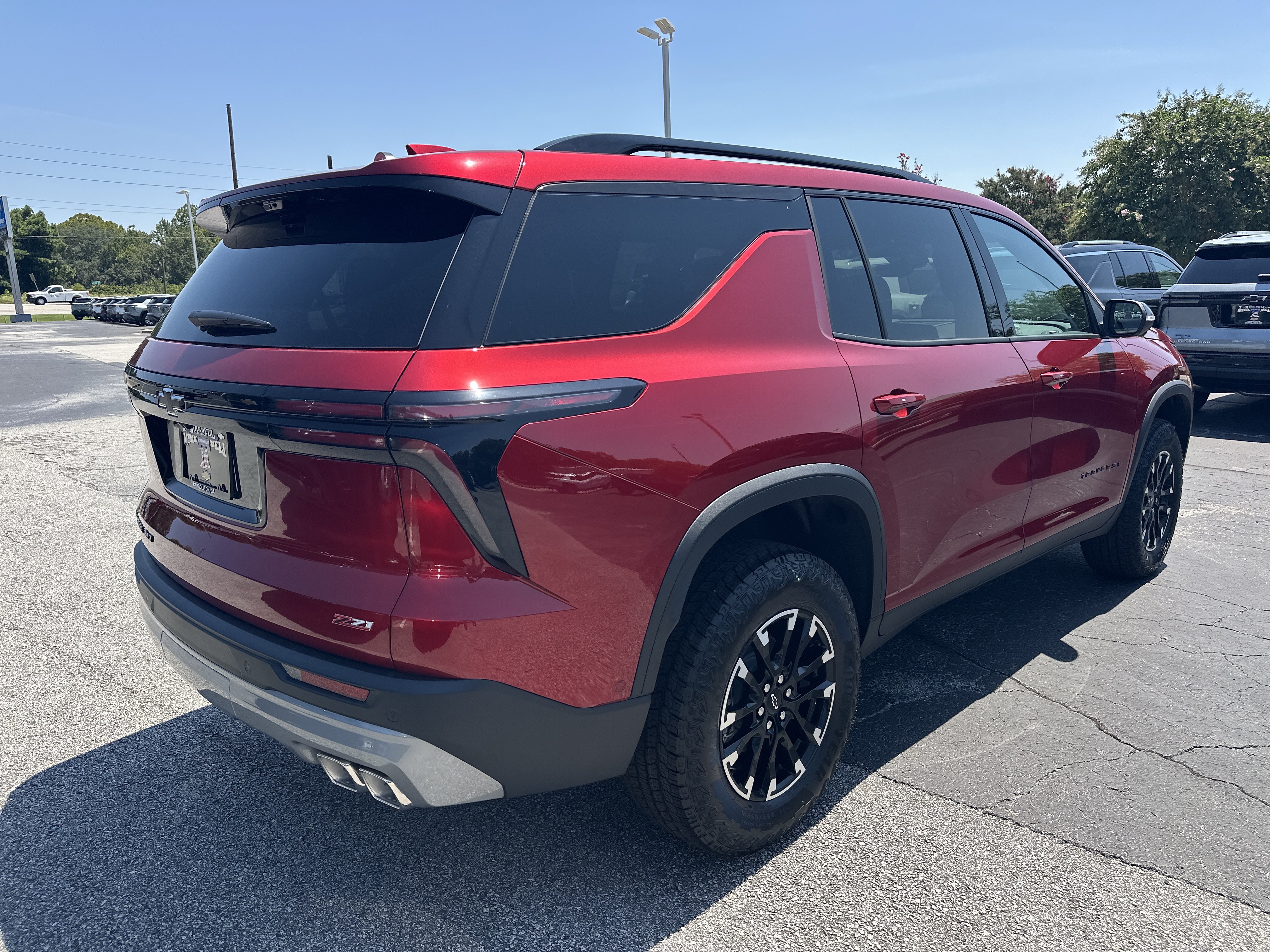 New 2026 Chevrolet Traverse Z71 w/ Enhanced Driving Package AWD/4WD image 9