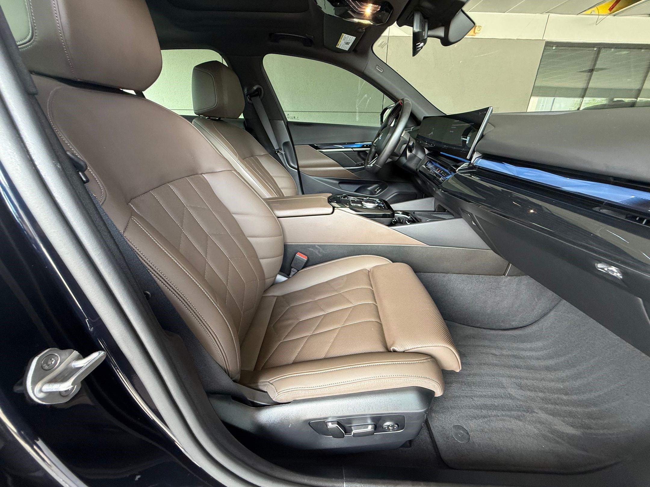 Used 2024 BMW i5 M60 AWD/4WD image 27