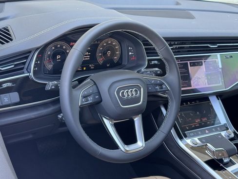 Used 2025 Audi Q7 3.0T Premium w/ Convenience Package image 16