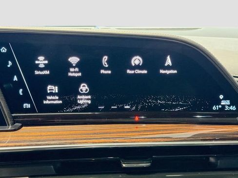 Certified 2021 Cadillac Escalade Premium Luxury AWD/4WD image 13