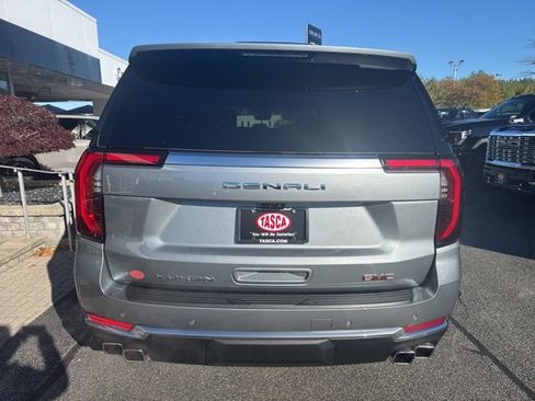 New 2026 GMC Yukon Denali w/ Denali Reserve Package image 9