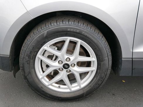 Certified 2024 Ford Edge SEL image 6