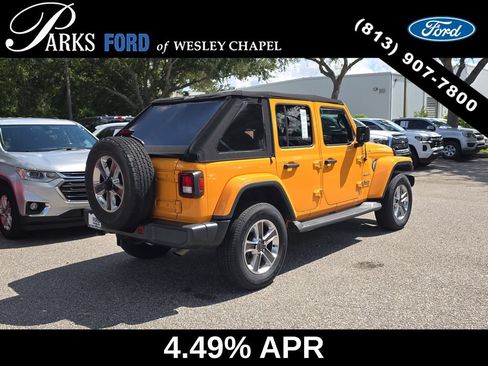Used 2021 Jeep Wrangler Unlimited Sahara AWD/4WD image 5