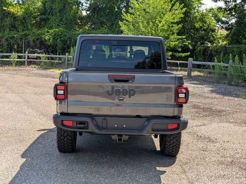 New 2026 Jeep Gladiator Sport AWD/4WD image 4