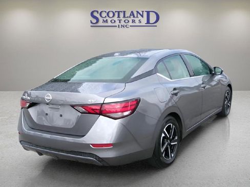 Used 2024 Nissan Sentra SV FWD image 6