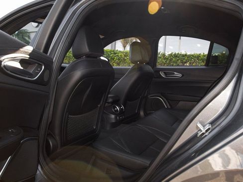 Used 2022 Alfa Romeo Giulia Sprint image 28