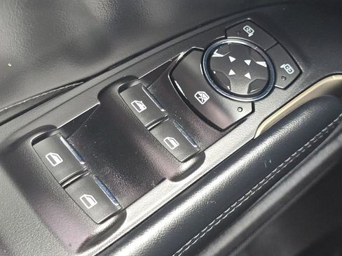 Used 2018 Lincoln MKC Premiere image 25