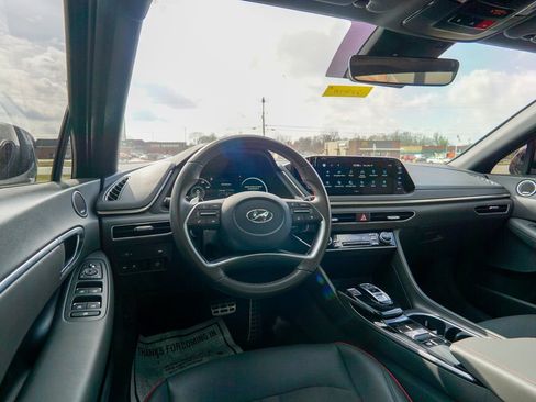 Used 2023 Hyundai Sonata SEL Plus image 13