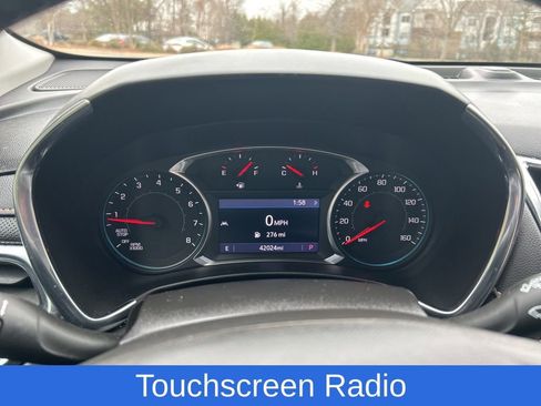 Used 2022 Chevrolet Equinox Premier image 10