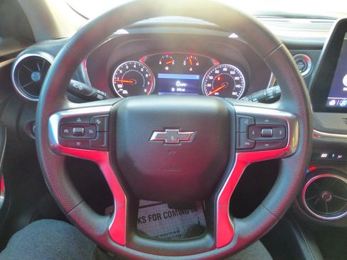 Used 2023 Chevrolet Blazer LT FWD image 25