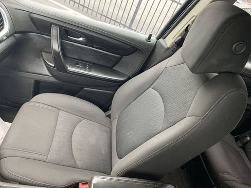 Used 2015 Chevrolet Traverse LT w/ Style and Technology Package AWD/4WD image 28