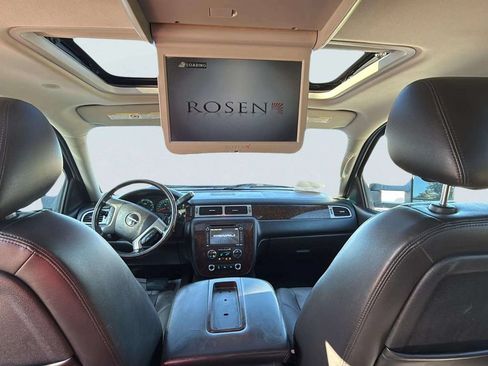 Used 2014 GMC Sierra 3500 Denali AWD/4WD image 9