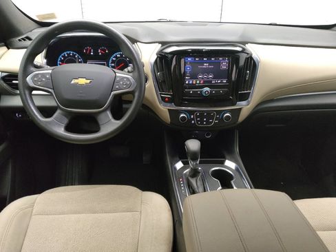 Used 2022 Chevrolet Traverse LS image 22