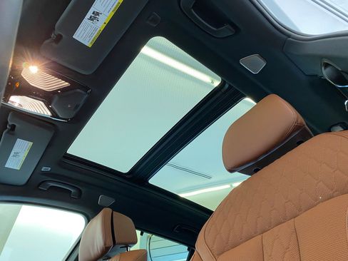 New 2026 BMW X5 M60i image 14