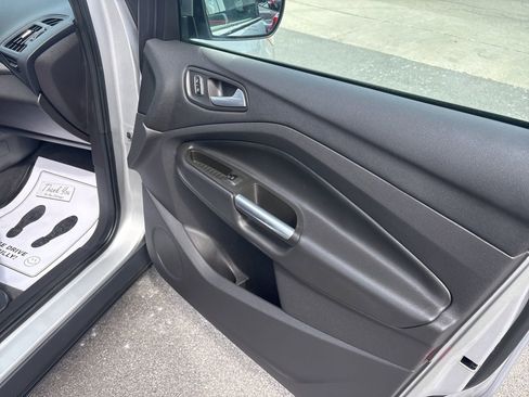 Used 2014 Ford Escape SE FWD image 17