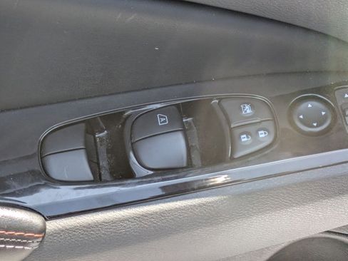 Used 2024 Nissan Altima 2.5 SR FWD image 9