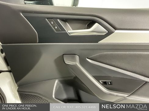 Used 2024 Volkswagen Jetta Sport image 21