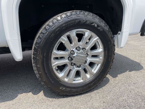 Used 2020 GMC Sierra 2500 Denali w/ Denali Ultimate Package AWD/4WD image 29