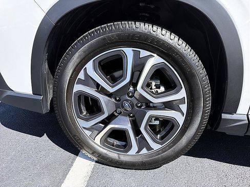 Used 2023 Subaru Ascent Touring AWD/4WD image 8