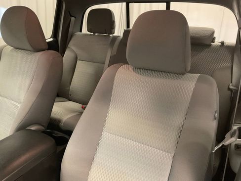 Used 2014 Toyota Tacoma 4x4 Double Cab w/ SR5 Package image 10