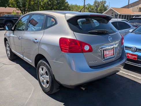 Used 2011 Nissan Rogue S image 3