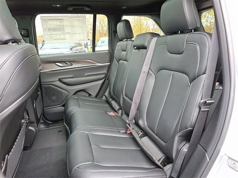 New 2025 Jeep Grand Cherokee Limited w/ Trailer Tow Package image 6