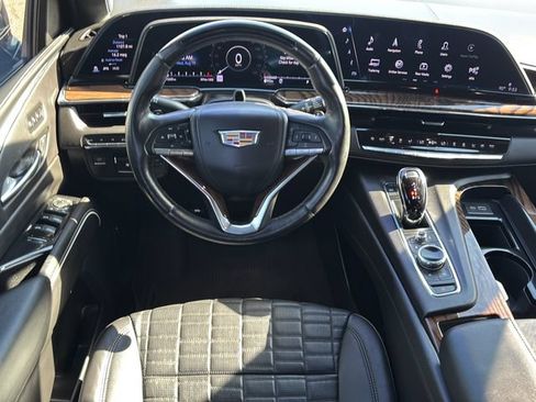 Used 2024 Cadillac Escalade Sport Platinum w/ LPO, ONYX Package AWD/4WD image 15