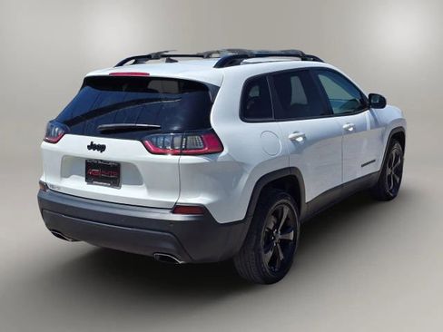 Used 2019 Jeep Cherokee Latitude Plus AWD/4WD image 5