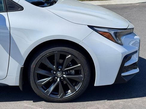 Used 2025 Toyota Corolla SE FWD image 39