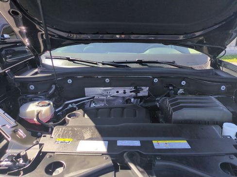 Used 2025 Volkswagen Atlas SE image 35