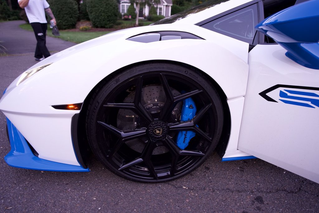 Used 2022 Lamborghini Huracan STO RWD image 47