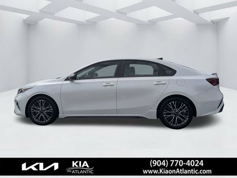 Used 2024 Kia Forte GT-Line w/ GT-Line Premium Package FWD image 6