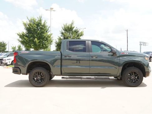 Used 2025 Chevrolet Silverado 1500 Custom Trail Boss AWD/4WD image 10
