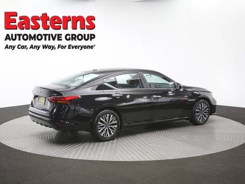 Used 2023 Nissan Altima 2.5 SV FWD image 41