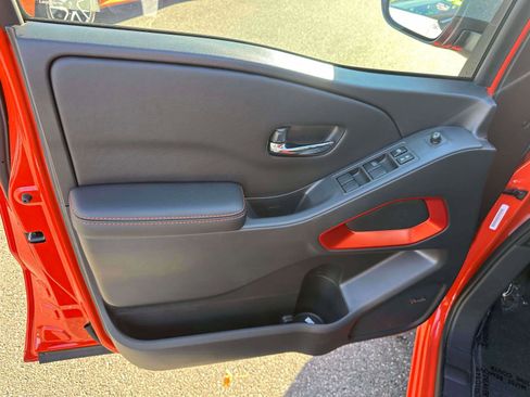 Used 2025 Nissan Frontier Pro-X w/ Pro Premium Package image 16