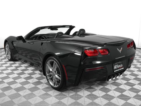 Used 2019 Chevrolet Corvette Stingray Convertible w/ 3LT Preferred Equipment Group RWD image 9
