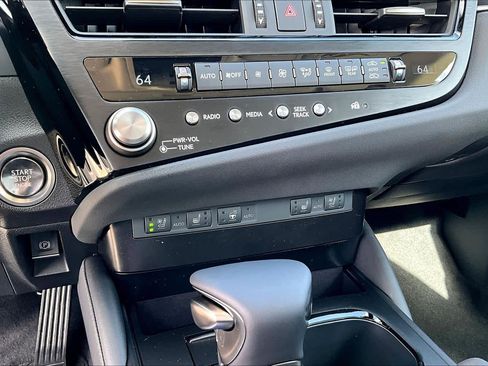 New 2025 Lexus ES 350 w/ Premium Package image 13