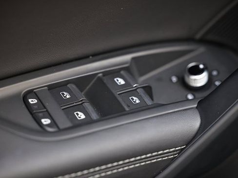 Certified 2025 Audi Q5 2.0T Premium Plus w/ Premium Plus Package image 16