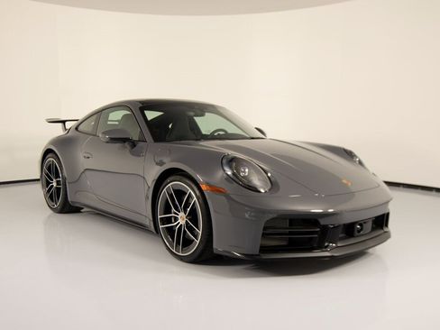 New 2026 Porsche 911 Carrera image 11