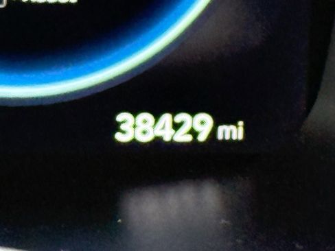 Used 2023 Hyundai Santa Fe SEL Premium image 23