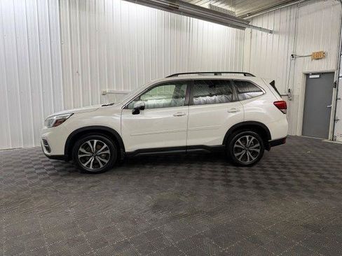 Used 2019 Subaru Forester Limited AWD/4WD image 2