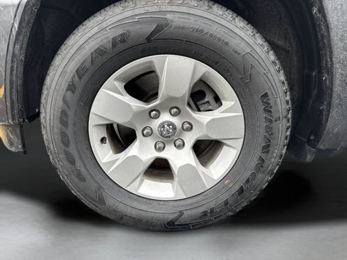 Used 2025 RAM 1500 Big Horn AWD/4WD image 29